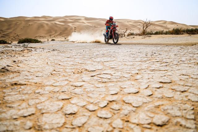 1768249046377002752.jpg 苏尼尔.jpg