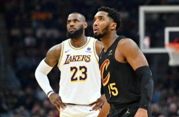 天博体育-绝不帮助詹姆斯 骑士老板永不会将米切尔送往湖人